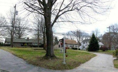 717 W Brookhaven Rd, Wallingford, PA 19086 - photo 2