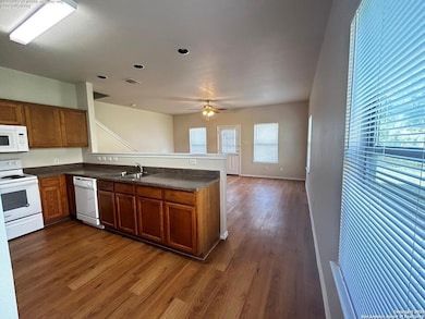 5710 Golf Heights unit 2, San Antonio, TX 78244 - photo 2