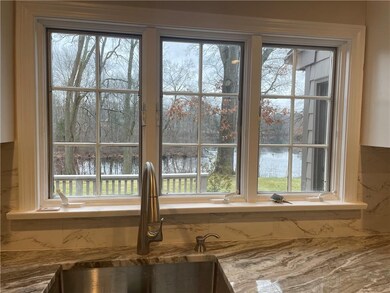 61 Newell Dr, Cumberland, RI 02864 - photo 4