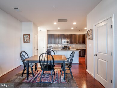 7724 Cedar Branch Dr, Gainesville, VA 20155 - photo 5