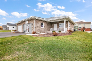 817 Heritage Woods Dr, Minooka, IL 60447 - photo 2