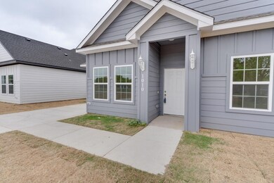 1010 S Smith St, Ennis, TX 75119 - photo 3