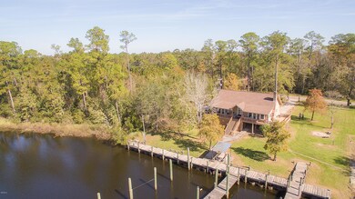 Lake Dr. 200-3