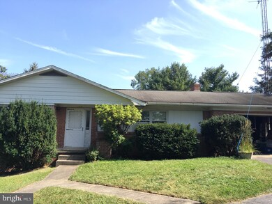 1126 N Franklin St, Chambersburg, PA 17201 - photo 5