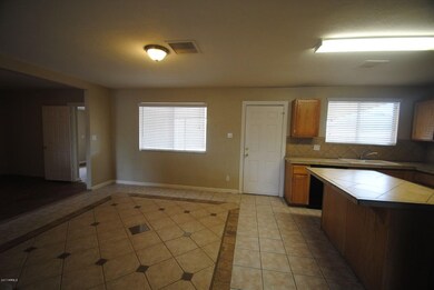 5614 W Catalina Dr, Phoenix, AZ 85031 - photo 6