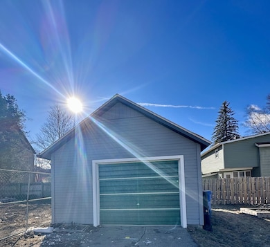 235 W Harrison St, Columbus, WI 53925 - photo 2