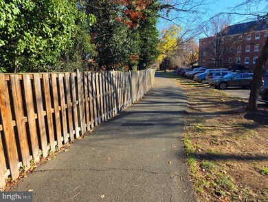 1407 E Abingdon Dr unit 1, Alexandria, VA 22314 - photo 5