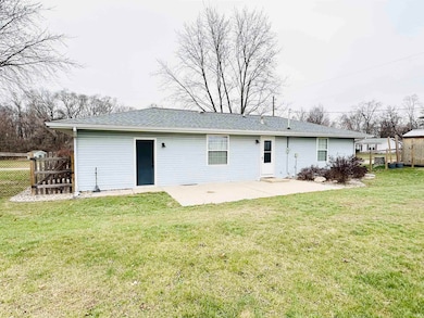 319 Maple St, Walkerton, IN 46574 - photo 5