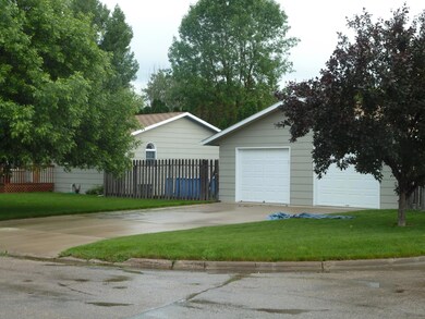 2211 4th St NE, Jamestown, ND 58401 - photo 2