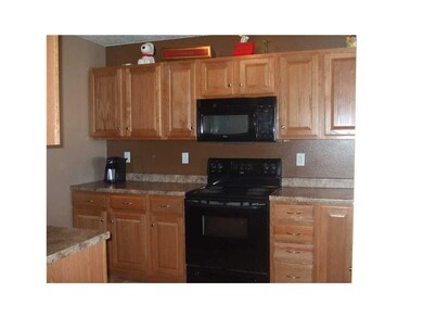 3514 Stoneview Cir SW unit 3514, Cedar Rapids, IA 52404 - photo 6