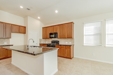 1654 Maggie Trail Dr, Alvin, TX 77511 - photo 5