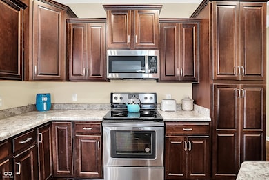 3309 Lukes Way, Greenwood, IN 46143 - photo 7