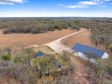 955 N 4250 Rd, Hugo, OK 74743 - photo 3