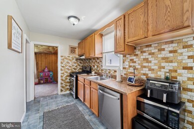 235 Morris Ave, Brookhaven, PA 19015 - photo 4