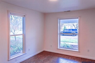 24 S 3rd St, Independence, OR 97351 - photo 4