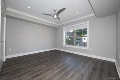 100 Glen St unit 2320, Glen Cove, NY 11542 - photo 4