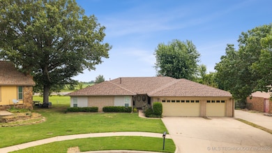 1601 Merlin Cir, Pryor, OK 74361 - photo 3