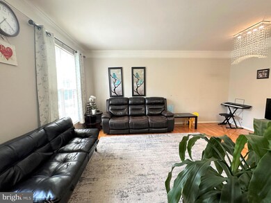 2386 Woodland Pond Ln, Herndon, VA 20171 - photo 2