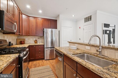 500 Admirals Way unit 110, Philadelphia, PA 19146 - photo 7