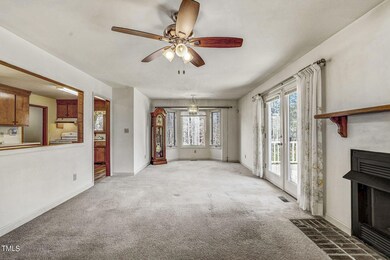 FamDiningKitchen OakDr