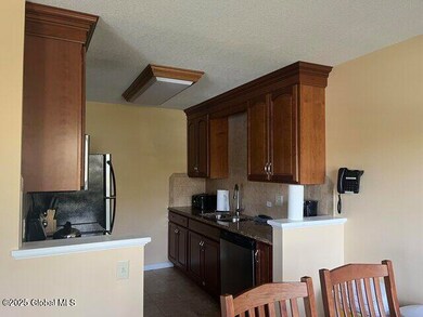 unit5 kitchen2
