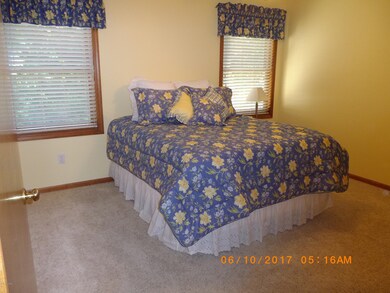 2324 S Highland View Cir SE unit 26, Grand Rapids, MI 49506 - photo 5