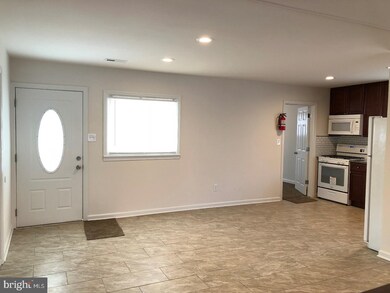 28 Blueberry Ln, Willingboro, NJ 08046 - photo 4