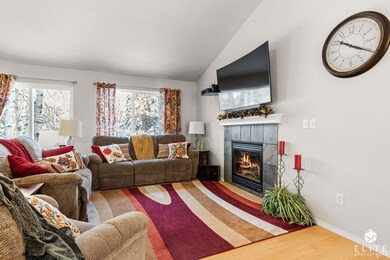 16631EleonoraSt(6of20)