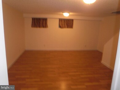 unlisted-address, Arlington, VA 22206 - photo 2