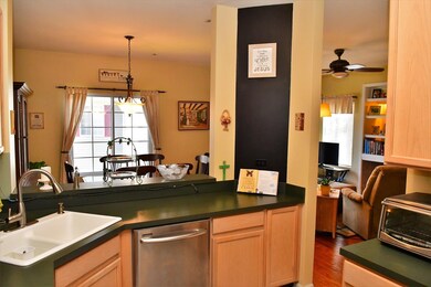 294 Windsor Ct unit B, South Elgin, IL 60177 - photo 5