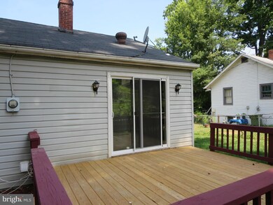 18611 Triangle St, Triangle, VA 22172 - photo 5