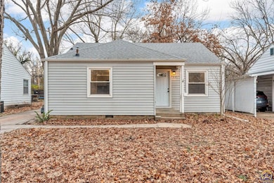 2212 SW Plass Ave, Topeka, KS 66611 - photo 2