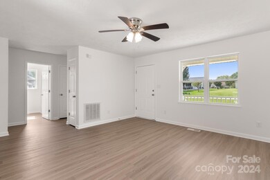 111 Hampton Glen Dr, Statesville, NC 28625 - photo 4