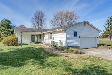 6983 Old Tarlton Pike, Circleville, OH 43113 - photo 7