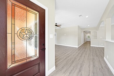 5419 Denmark St, Houston, TX 77028 - photo 3