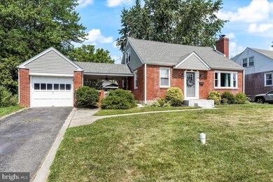 44 S Malin Rd, Broomall, PA 19008 - photo 3