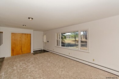 257 Bullock Rd, Slingerlands, NY 12159 - photo 5