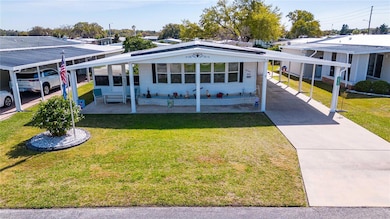36744 Hibiscus Ct, Zephyrhills, FL 33542 - photo 2