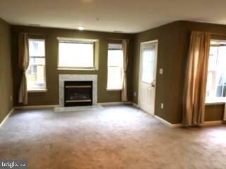 13077 Woodcutter Cir, Germantown, MD 20876 - photo 3