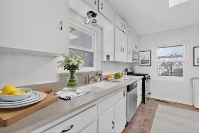 2133 Madeira Dr NE, Albuquerque, NM 87110 - photo 2