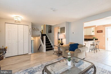 8303 Falcon Point St, Laurel, MD 20708 - photo 4