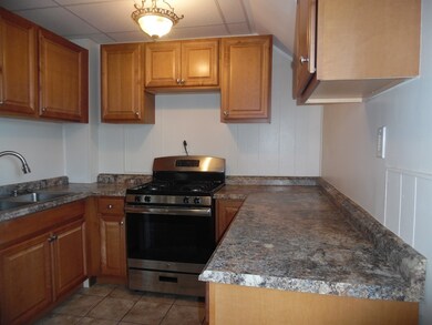 464 Birch St unit 3, Fall River, MA 02724 - photo 2