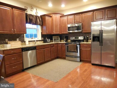 9042 Lindale Ave, Greencastle, PA 17225 - photo 2