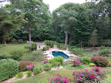 114 Larch Row, Wenham, MA 01984 - photo 4