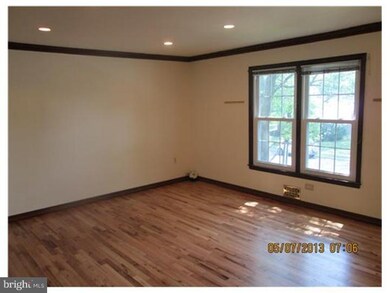 1 Chipper Dr, Kendall Park, NJ 08824 - photo 4