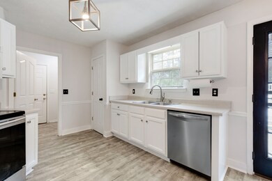 Beautifully kept kitchen with a built-in pantry! 3431 Hardwood Dr Murfreesboro, TN 37129