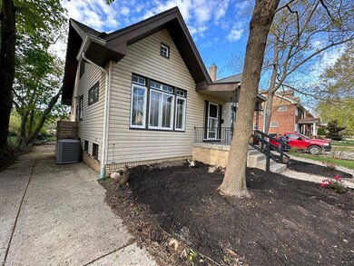 3315 Euclid Heights Blvd, Cleveland, OH 44118 - photo 2