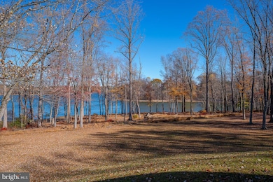 2236 E Deerfield Dr, Media, PA 19063 - photo 2