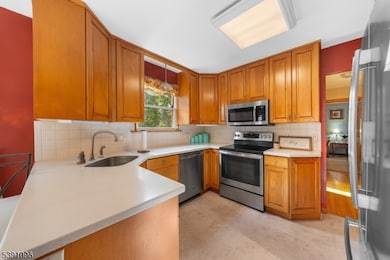 107 Meadow Rd, Clark, NJ 07066 - photo 5