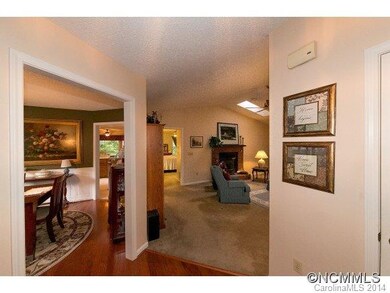 Foyer to Dining and LVrooms